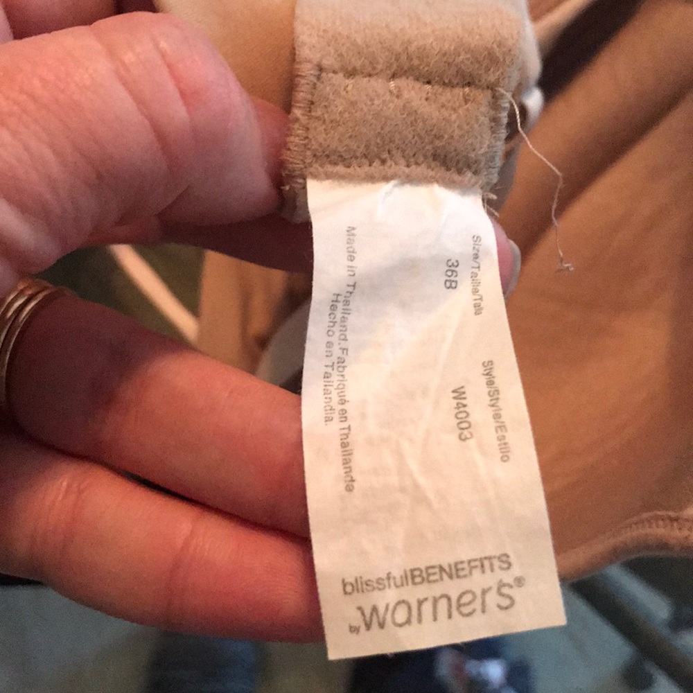 36 B Warner bra so comfy!! - Picture 5 of 5